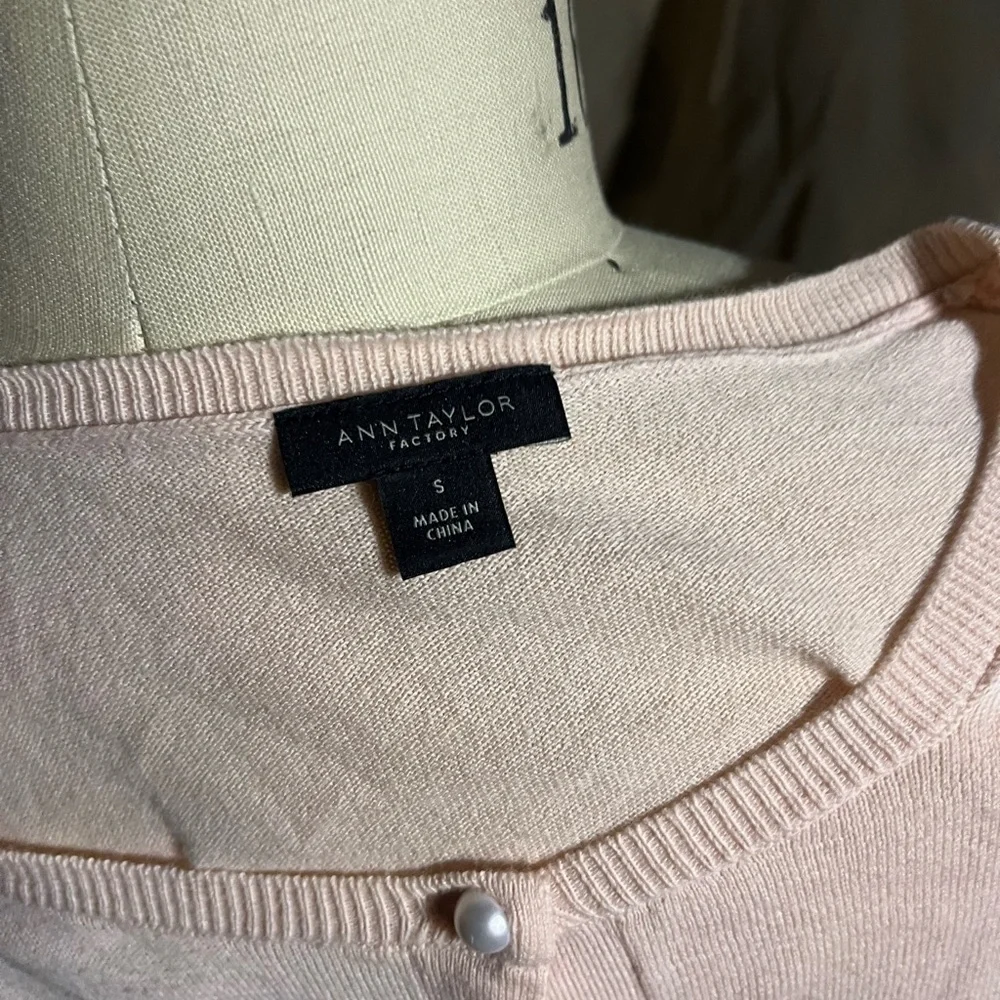 Ann Taylor Light Pink Button-Down Shirt - Picture 3 of 3